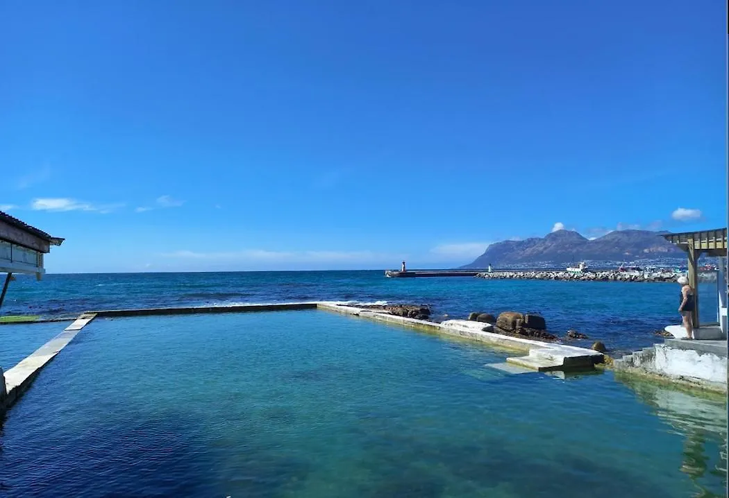 Harbour Views Apartment Kalk Bay
